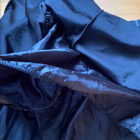 Velvets fake leather skirt - Picture 3 of 4